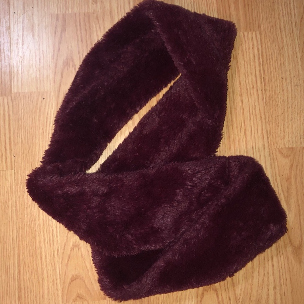 Cozy maroon color infinity scarf SOFT